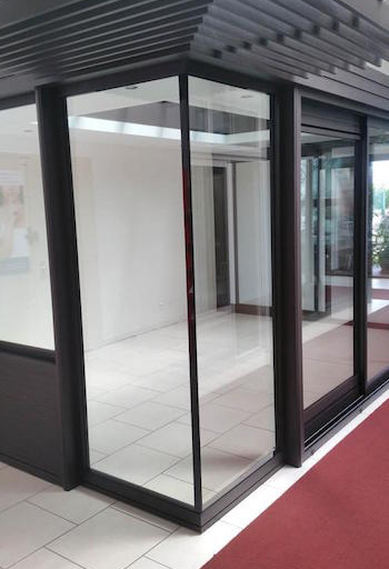 https://www.ombralu.be/assets/site-images/3-angle_de_verre_kl2.jpg