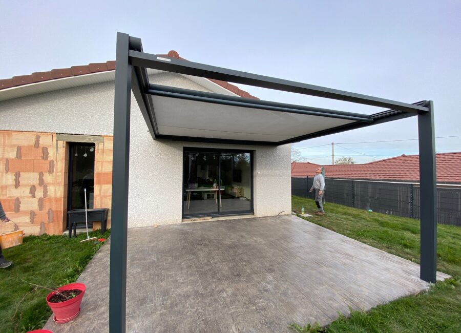 Pergola à toile enroulable