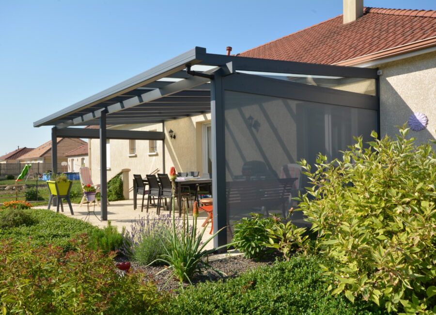 Pergola à débord de toiture
