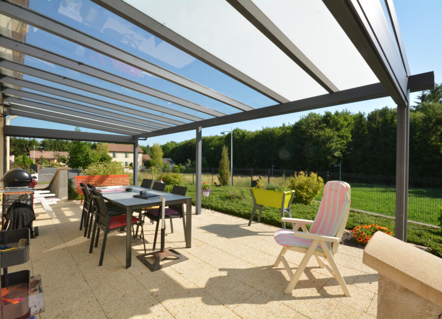 Pergola à débord de toiture