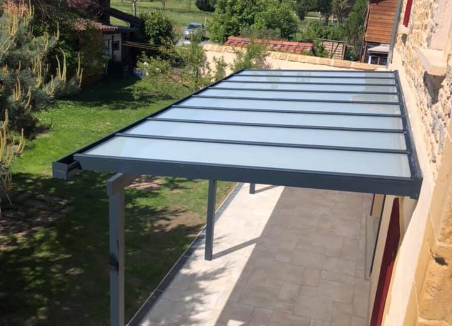 Pergola à débord de toiture