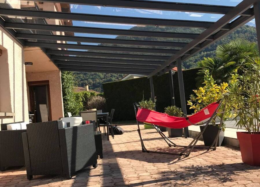 Pergola à débord de toiture