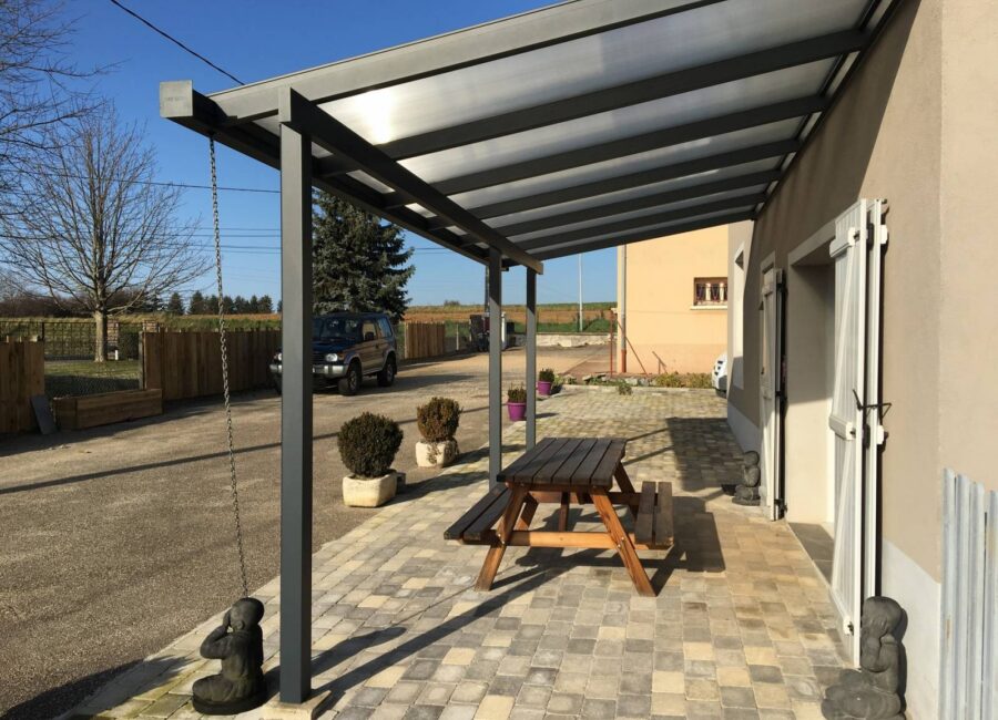 Pergola à débord de toiture